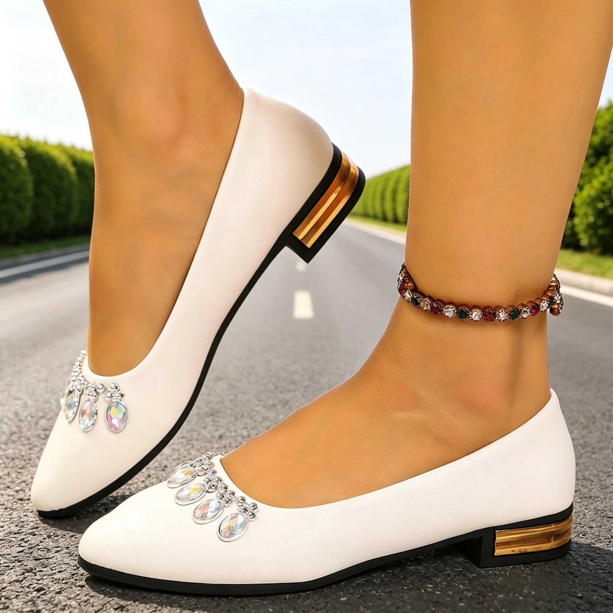 Embroidery Flat Shoes - Женские балетки с заостренным носком, большие
