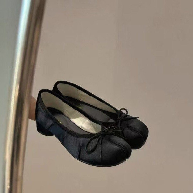 Embroidery Flat Shoes - Женские туфли Sweet Bow, весна 2026,