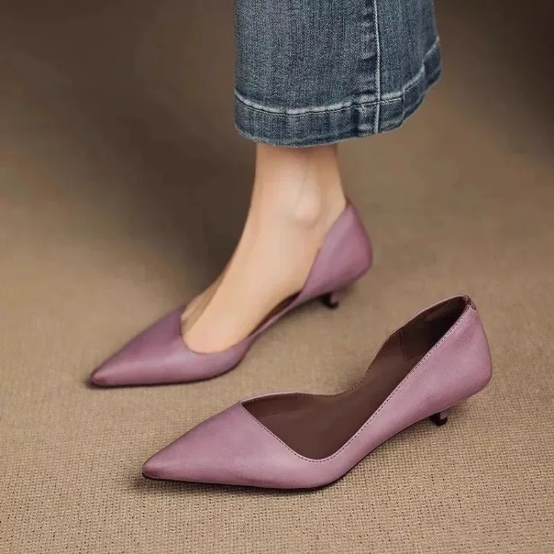 Embroidery Flat Shoes - Женские модные универсальные пикантные туфли на