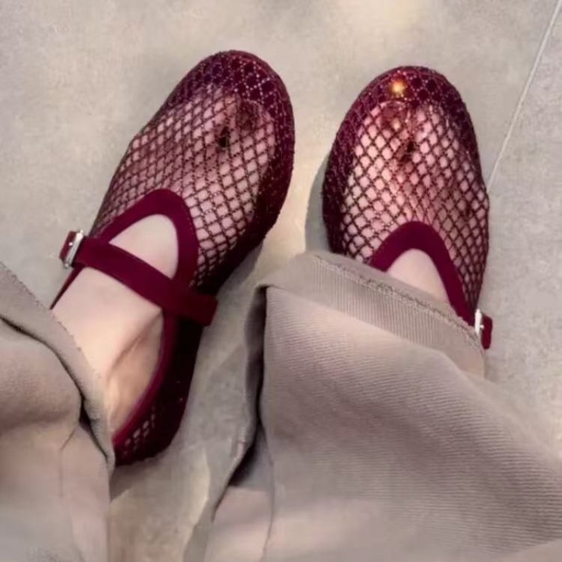 Embroidery Flat Shoes - Женские туфли-мэри-джейн с полым верхом из