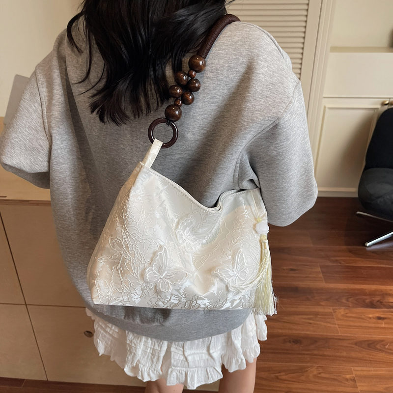 Новая элегантная женская сумка – обзор и цена Embroidery Ideas For Bags
